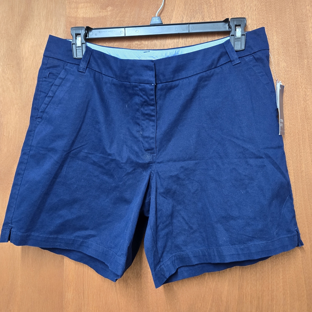 NWT Crown & Ivy size 14 Navy Women's Bermuda Shorts